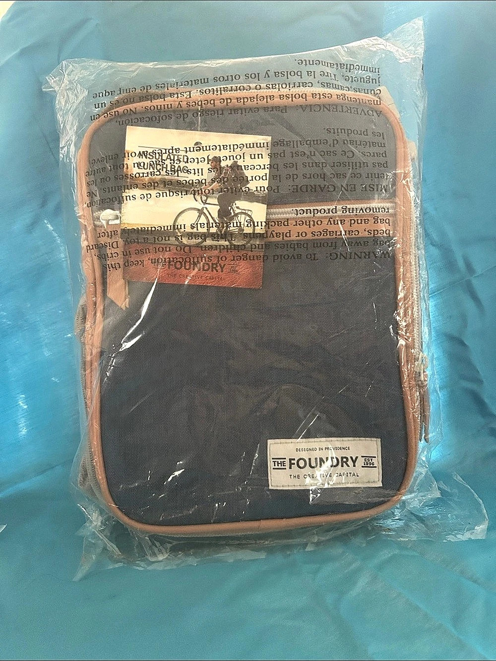 The Foundry 100 Insulated Travel Bag in Blue & Brown NWT